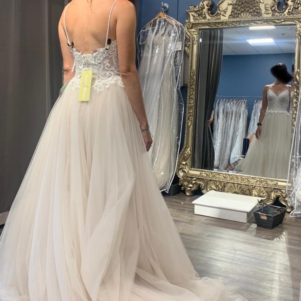 Allure Bridals wedding gown - Picture 3 of 4